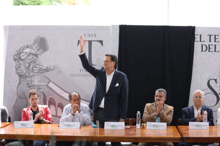 San Miguel El Alto présente les affiches du 175e anniversaire de sa place