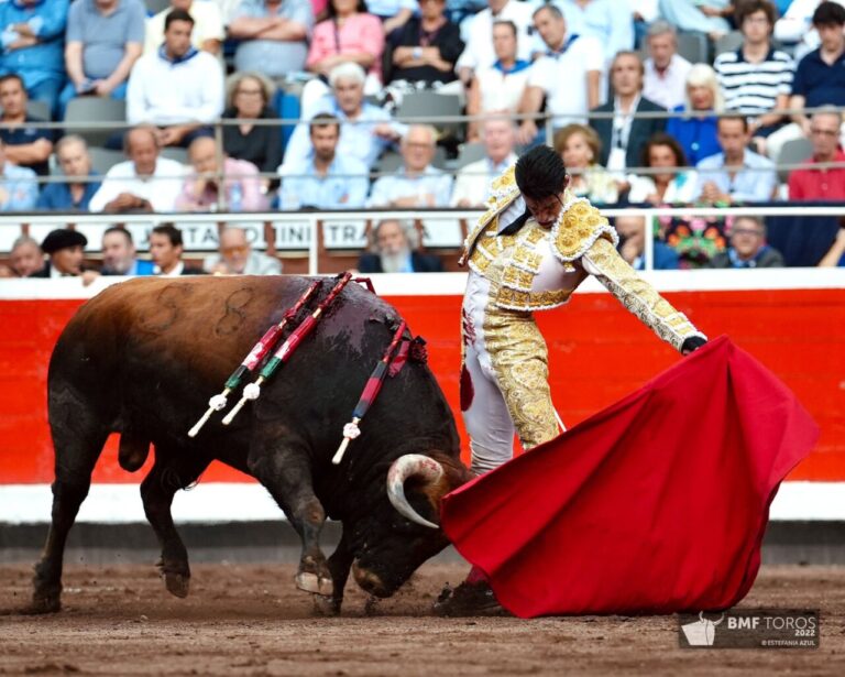 Talavante ouvre la Puerta Grande dans la cinquième des corridas générales (Final Bilbao)