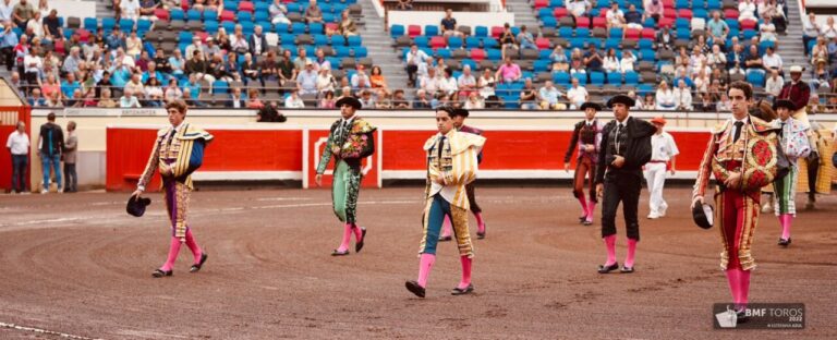 Víctor Hernández, Jorge Martínez et Mario Navas, en détail, dans la corrida de Bilbao (Direct)