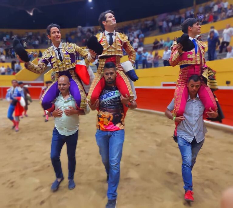 Tovar : Brillant après-midi de Garrido, qui triomphe avec Francisco de Manuel et El Pino