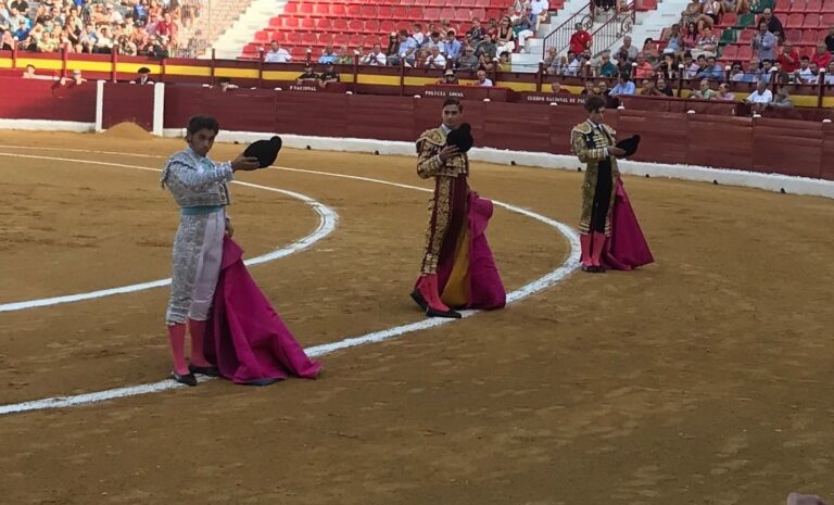 Parrita, tournée vers portagayola, coupe une oreille du second (Direct Murcia)