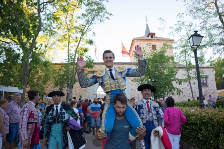 Plus de corridas : Triomphes de Mario Sotos, Moral, Salenc, Sánchez Vara, Escribano…