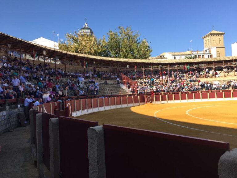 Rafaelillo, Curro Díaz et Escribano, en détail, au concours Úbeda (Direct)