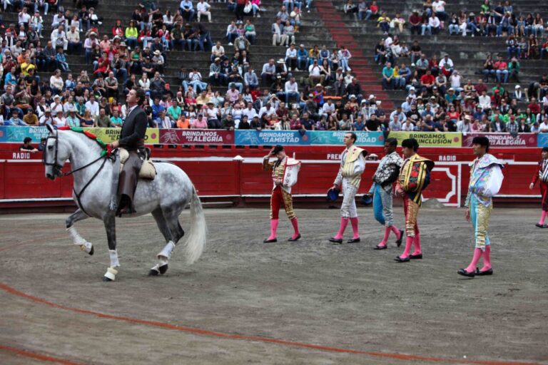 La pluie, Dynastie et El Pantera, protagonistes de la seconde de Manizales