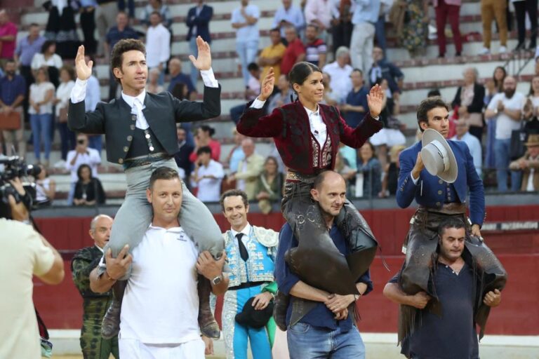 Galán, Leonardo et Lea Vicens, broche en or à Jaén