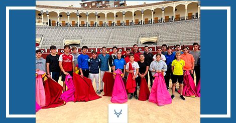 Ginés Marín, avec les élèves de l&rsquo;école taurine d&rsquo;Albacete