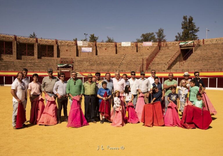 Villafranca de los Barros vibre avec un atelier de tauromachie triomphant