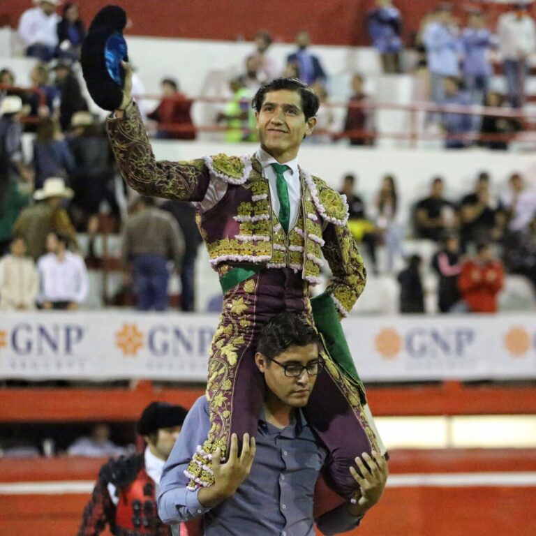 Luis David Adame brille à Monterrey