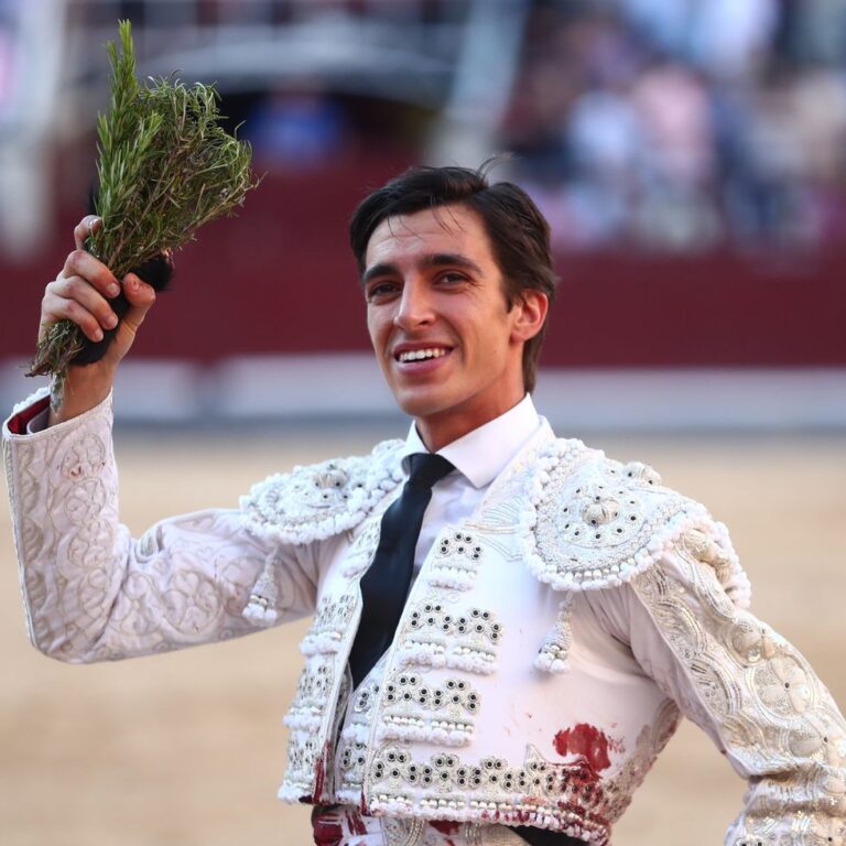 Ángel Téllez, Victoriano del Río et Jorge Martínez, as de la tauromachie à Lorca