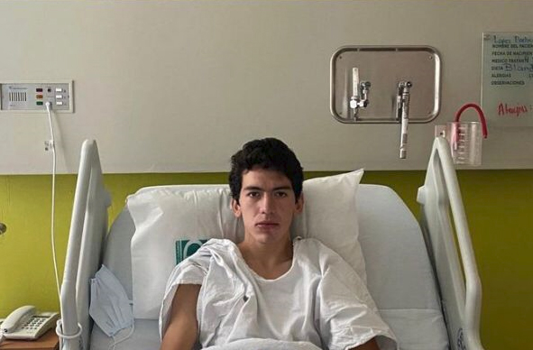 César Pacheco: Fracture multiple qui affecte le palais dur et mou dans un goring qui atteint la cavité nasale (Partie)