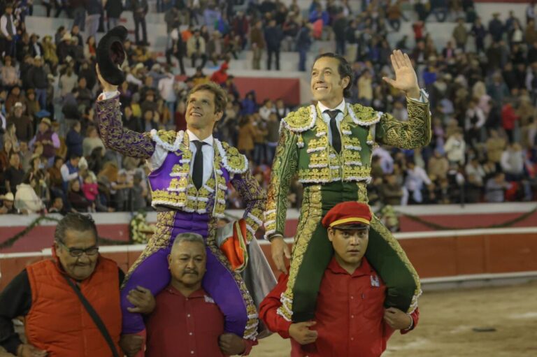 El Conde, El Juli et Adame : force, maîtrise et saveur à Pachuca