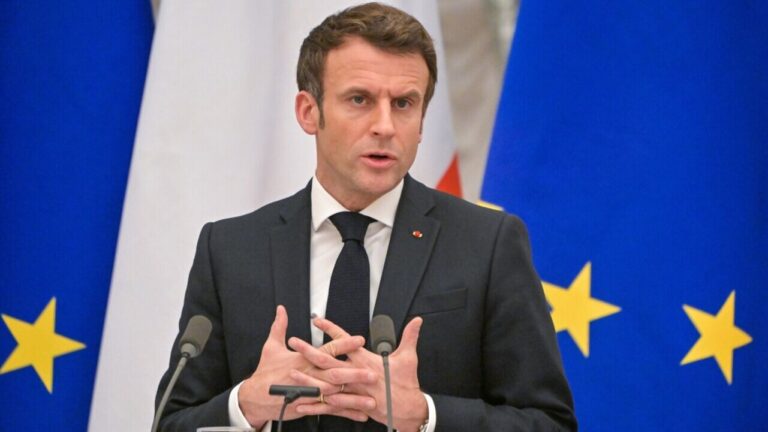 Emmanuel Macron : « Non à l&rsquo;interdiction ;  oui pour comprendre