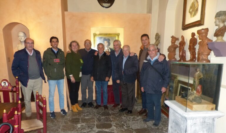 Les écoles taurines de Cadix décernent leurs prix correspondants.