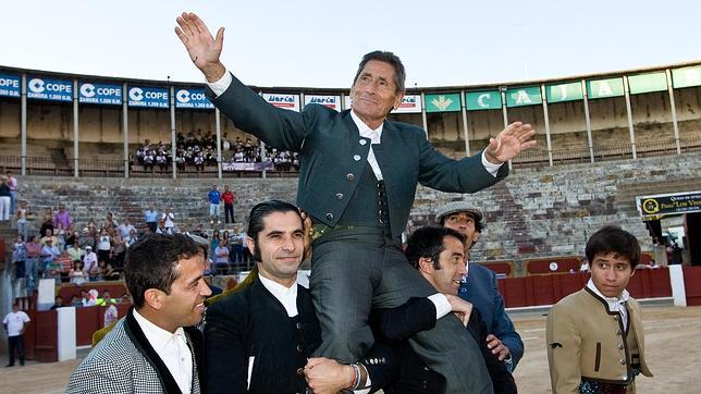 Andrés Vázquez veut enseigner à 85 ans la chance de tuer de nouveaux toreros