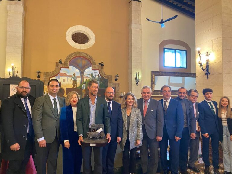 Remise émouvante des trophées par le PM Galloso à El Puerto de Santa María