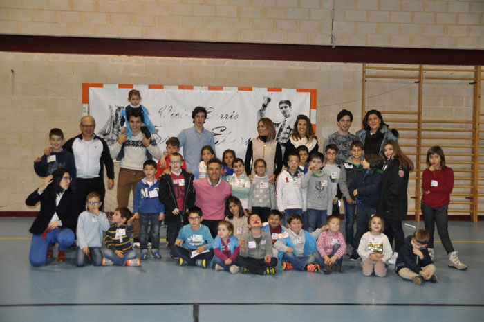 Víctor Barrio réunit les enfants avec la tauromachie pour Noël