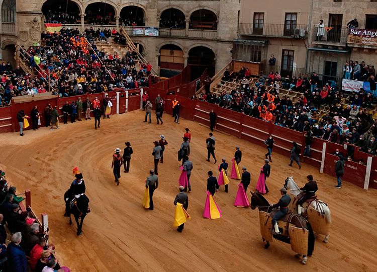 Trois épis à Ciudad Rodrigo et une fête triomphale à Bujalance