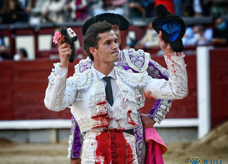 Daniel Luque et Garcigrande, reconnus par Caja Rural del Sur