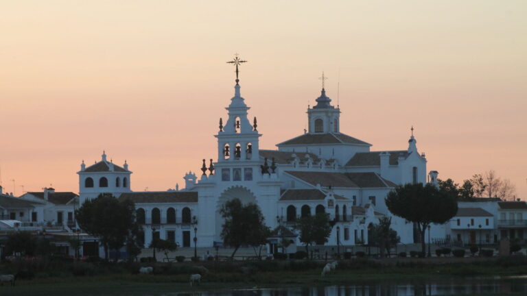 Messe à l&rsquo;Ermita del Rocío de Almonte pour la saison taurine