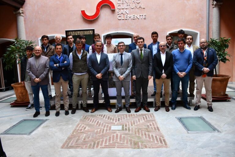 A présenté la deuxième édition du Trophée Domingo Ortega de Toledo pour les toreros sans picadores