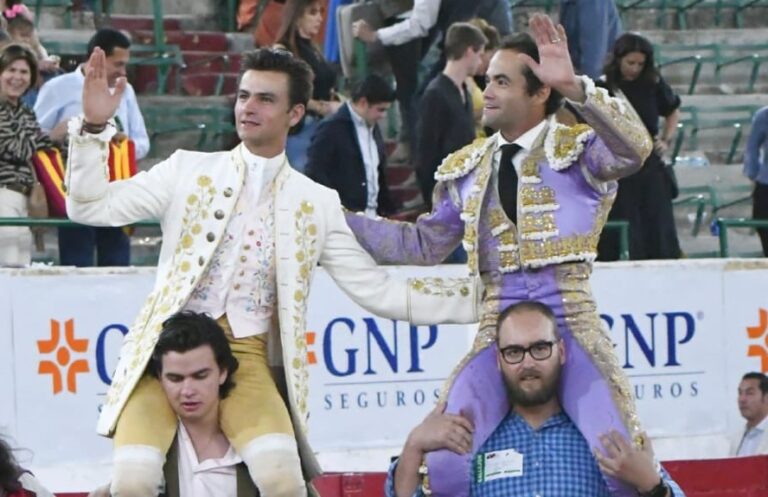 Fauro Aloi et Juan Pablo Sánchez, Puerta Grande dans le New Progress