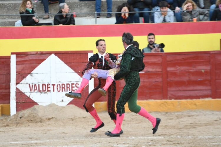 Juan Miguel, encorné « 30 centimètres dans la cuisse gauche » à Valdetorres del Jarama