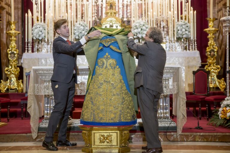 Jupe restaurée, qui a été faite à Macarena avec une robe d&rsquo;Ignacio Sánchez Mejías