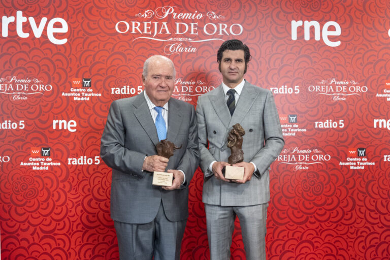 Morante de la Puebla et Victoriano del Río récupèrent l&rsquo;Oreja et le Hierro de Oro 2022 de RNE