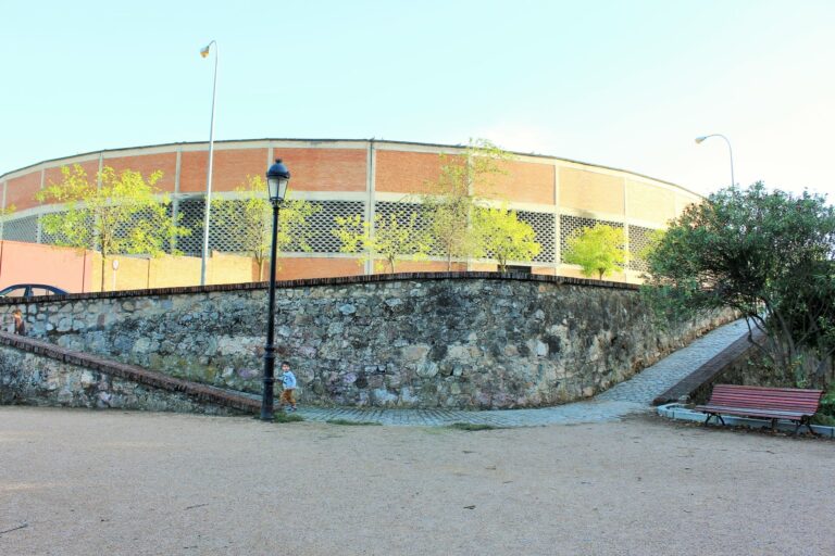 La foire taurine de San Juan de Badajoz 2023 avec affiches