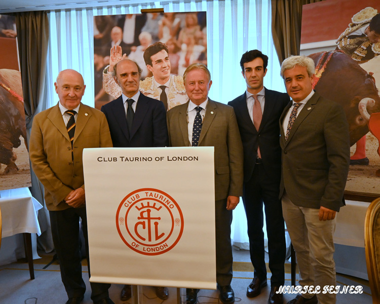 Tomás Rufo, honoré par le London Bullfighting Club