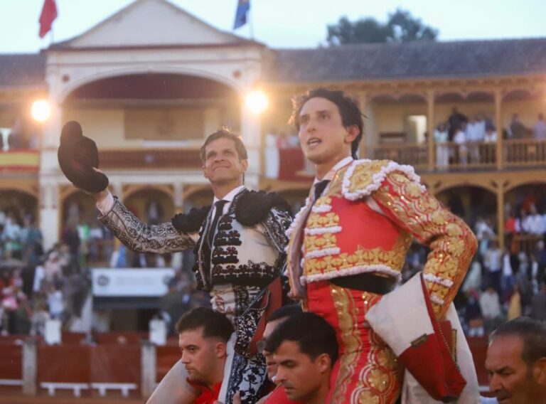 Une Roca Rey incommensurable et la maîtrise de &lsquo;El Juli&rsquo;, une grande double porte à Aranjuez