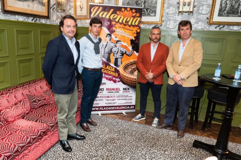 Valence présente la corrida des Desamparados avec le pari de Nek Romero