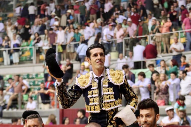 Cher tauromachie par Juan Ortega, Puerta Grande de Talavante à Burgos