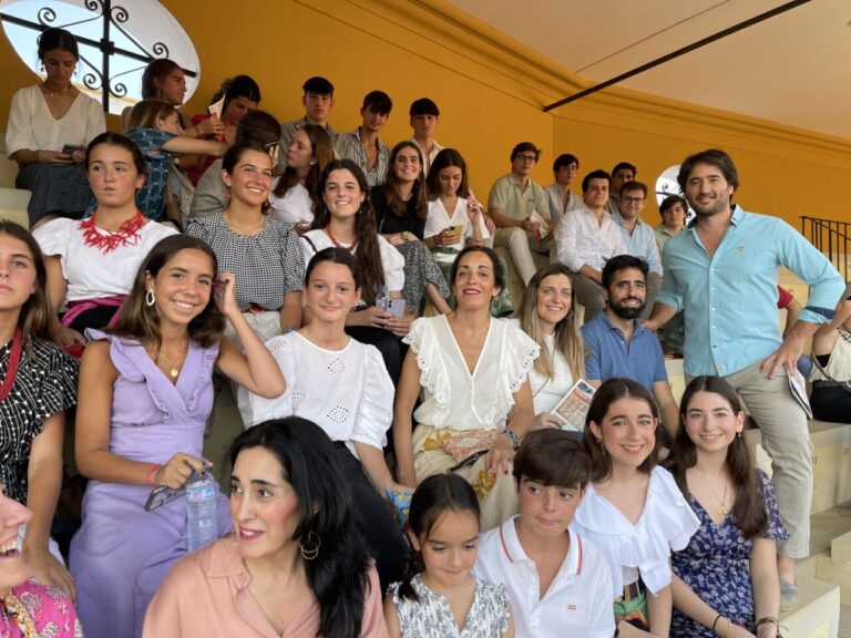 Fernández Pineda accompagne 215 étudiants invités par la société Pagés à la cinquième corrida d&rsquo;engrais