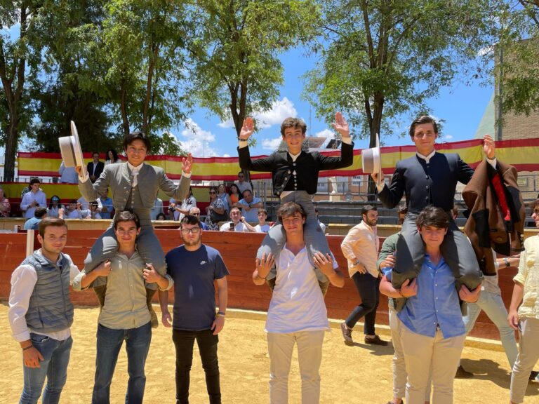 « Puerta Grande » pour Agustín de Antonio, Pedro Fernando et Manuel Quintana