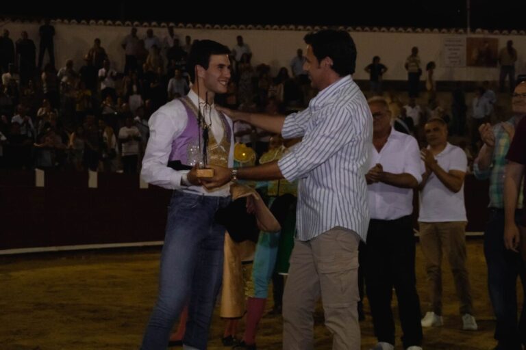 Samuel Navalón , vainqueur du concours VIII Les promesses de notre terre lors d&rsquo;une finale disputée