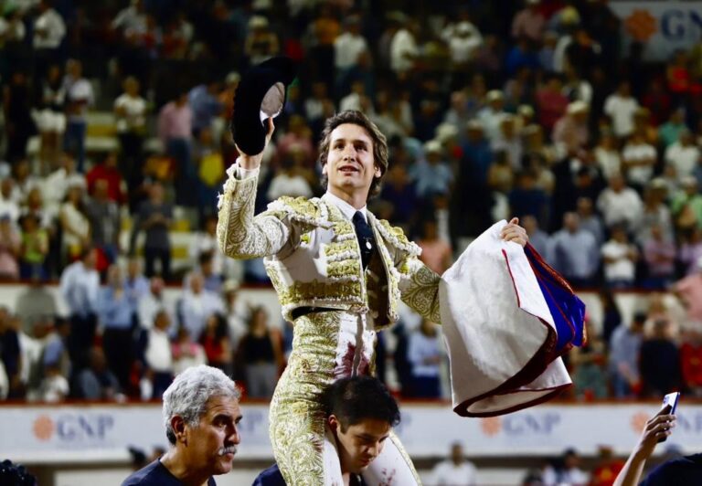 Arturo Gilio à Casas Ibáñez, débuts de matador en Europe