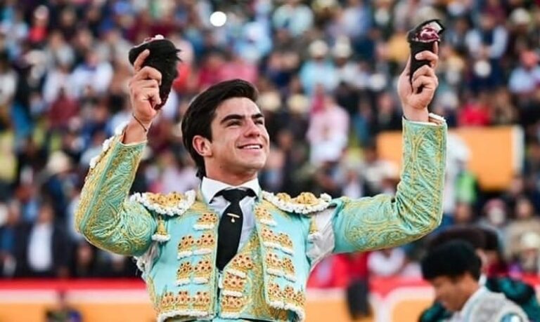 Colombo triomphe dans Cora Cora, trois épis