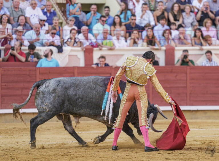 Deux tâches retentissantes d&rsquo;Emilio de Justo à Cuenca (C&rsquo;est ainsi que nous vous avons raconté l&rsquo;après-midi taureau par taureau)