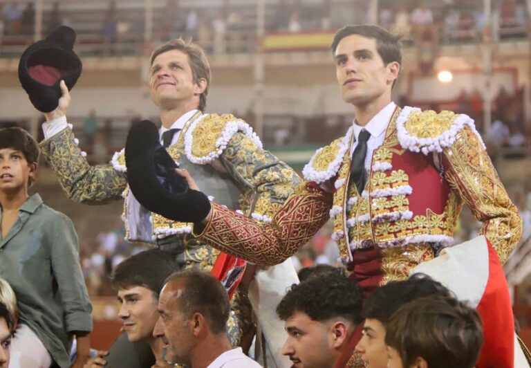 La maîtrise d&rsquo;El Juli, la course de figure de Roca Rey et la tauromachie de Daniel Crespo, un après-midi de grand contenu à El Puerto