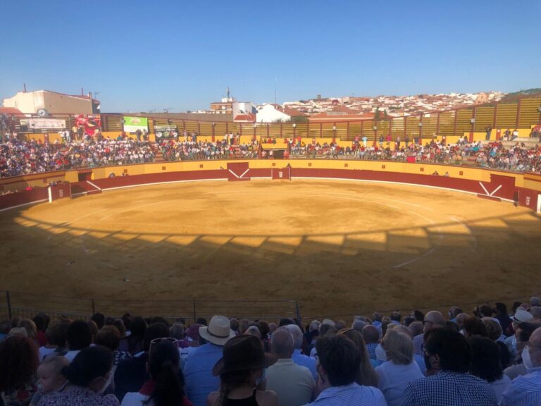 Simón Casas, Padilla et Ramón Calderón, invités de luxe à la XXXIIIe Semaine Culturelle d'Almodóvar del Campo