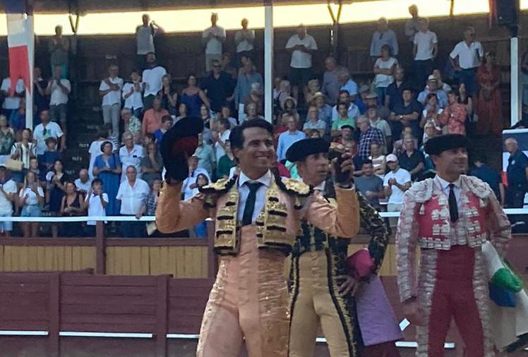 Oreille de José Antonio Valencia à Roquefort (Plus de Célébrations…)