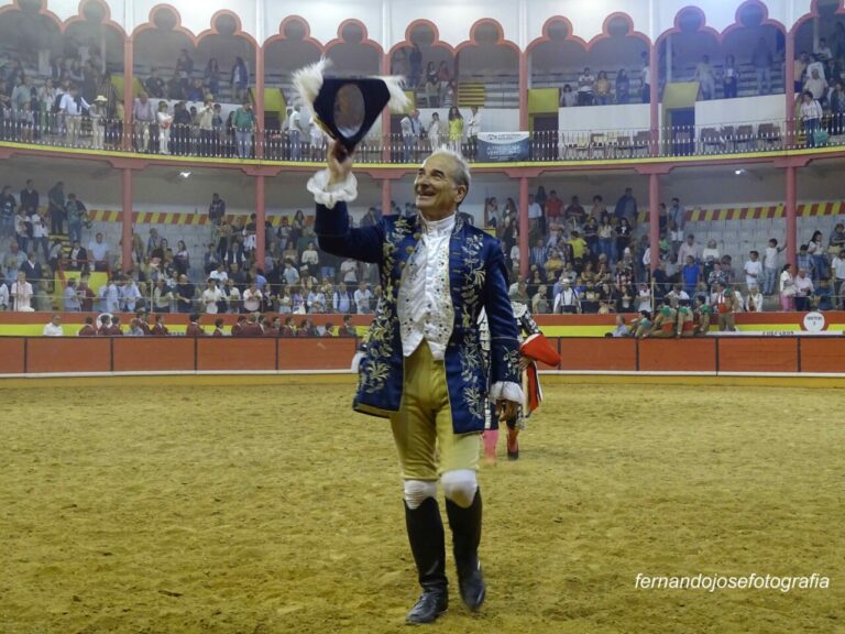 Réapparition triomphale de Joao Salgueiro et nouvelle affiche de « épuisé » à Nazaré