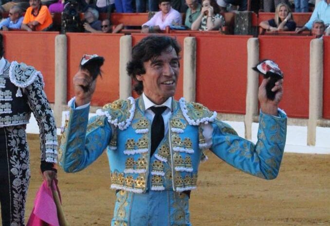 Oreille pour Emilio de Justo dans le second ;  Curro Díaz, deux oreilles pour un taureau de retour sur le ring (Direct: Úbeda)