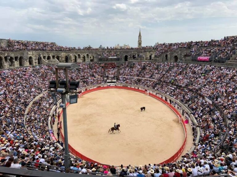 Sans options Léa Vicens avec la quatrième, blessée lors du combat (Direct : Nîmes)