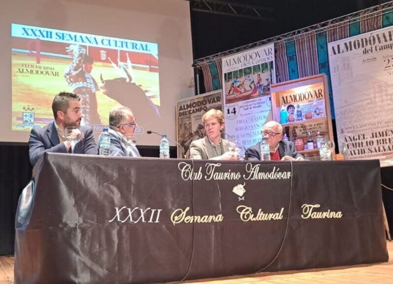 Borja Jiménez laisse sa marque sur Almodóvar : « L&rsquo;après-midi à Pampelune et ceux de Madrid marqueront ma carrière et resteront toujours dans mon cœur »