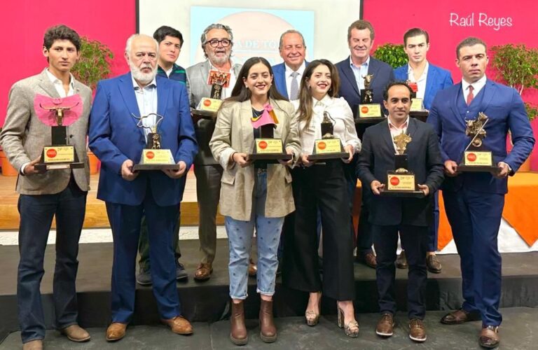 Emiliano Osornio, Bruno Aloi et l&rsquo;éleveur Antonio de Haro, gagnants à Arroyo