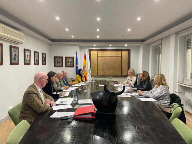 L&rsquo;Union Royale des Éleveurs rencontre le Ministre de l&rsquo;Agriculture, de la Pêche, de l&rsquo;Eau et du Développement Rural de la Junta de Andalucía