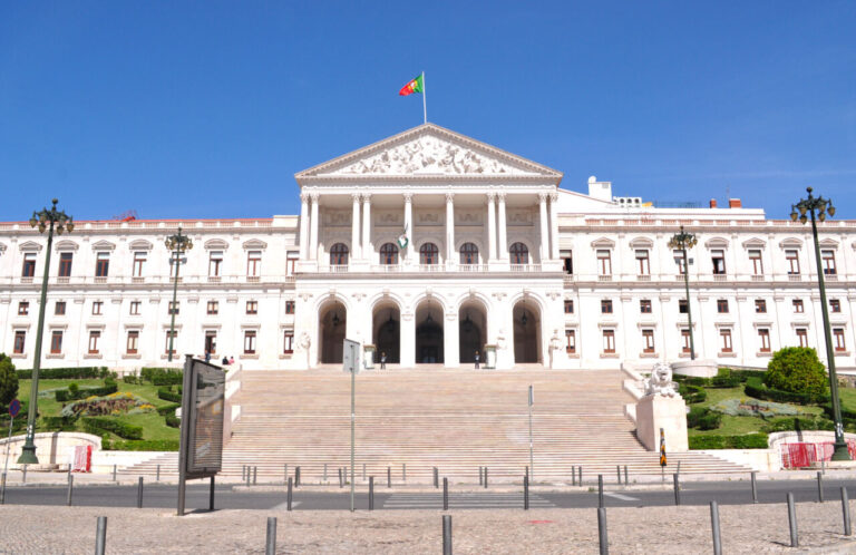Les partis sociaux-démocrates et communistes proposent à l&rsquo;Assemblée portugaise de baisser la TVA sur la tauromachie à 6%