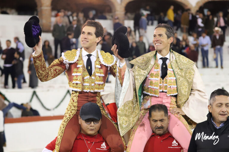 Diego Silveti et Ginés Marín, sur les épaules à San Miguel